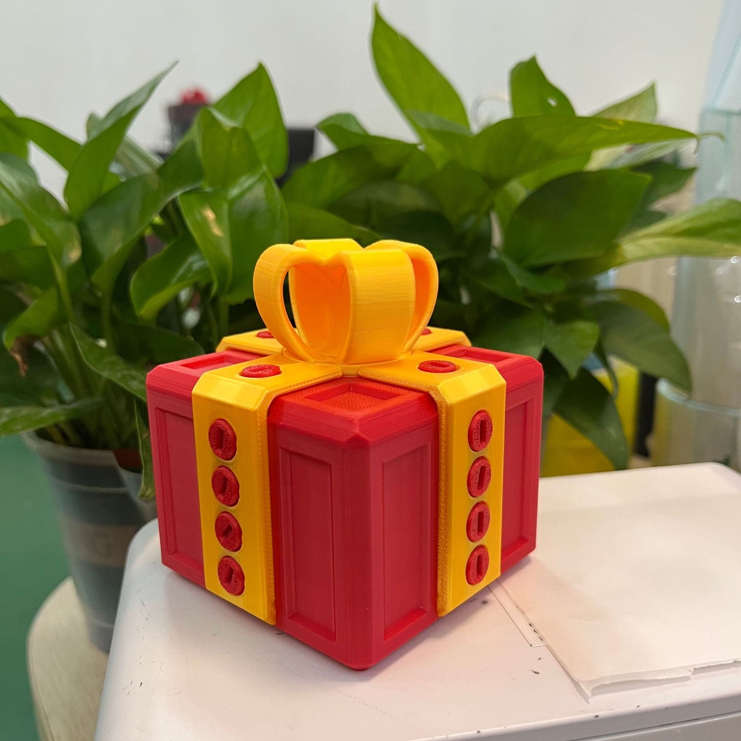🎁 3D Printed Annoying Gift Box Ornaments 😂 - Ideal for Pranks and Mischief!